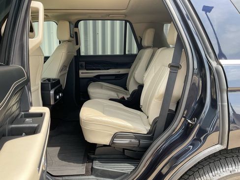 Used 2021 Ford Expedition Platinum AWD/4WD image 11