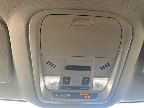 Used 2021 Buick Enclave Avenir w/ Avenir Technology Package image 27