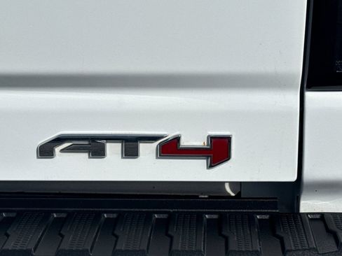 Used 2024 GMC Sierra 2500 AT4 w/ AT4 Premium Plus Package AWD/4WD image 51