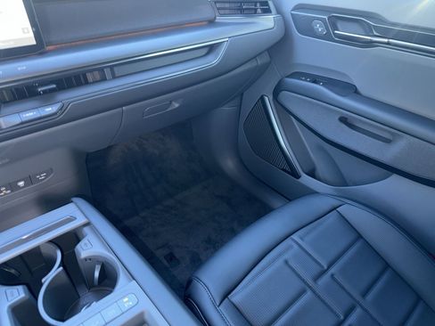 New 2026 Kia EV9 Land w/ Nightfall Edition Package image 21