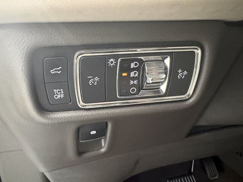 Used 2021 Lincoln Nautilus Reserve w/ Equipment Group 201A FWD image 19
