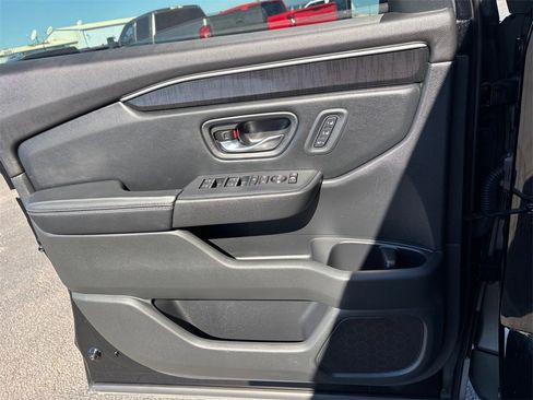 Used 2023 Honda Pilot Elite image 25