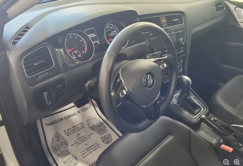 Used 2021 Volkswagen Golf 4-Door FWD image 7