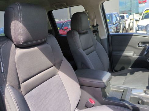 Certified 2023 Nissan Frontier SV AWD/4WD image 40