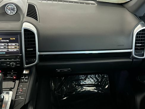 Used 2012 Porsche Cayenne AWD/4WD image 21