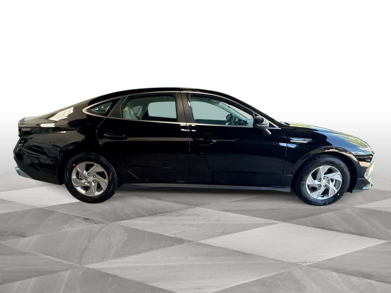New 2026 Hyundai Sonata SE FWD image 9