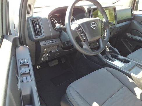 Certified 2025 Nissan Frontier S AWD/4WD image 15