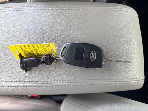 Used 2015 Hyundai Sonata SE FWD image 12