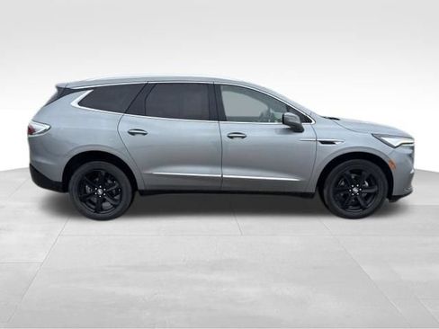 Used 2023 Buick Enclave Essence w/ Experience Buick Package AWD/4WD image 6