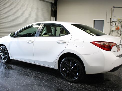Used 2018 Toyota Corolla LE FWD image 5