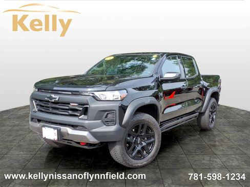 Used 2025 Chevrolet Colorado Trail Boss AWD/4WD image 1