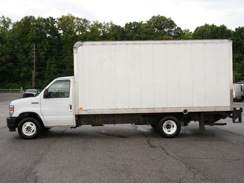 Used 2023 Ford E-350 and Econoline 350 Super Duty w/ Power Windows & Locks Group RWD image 5