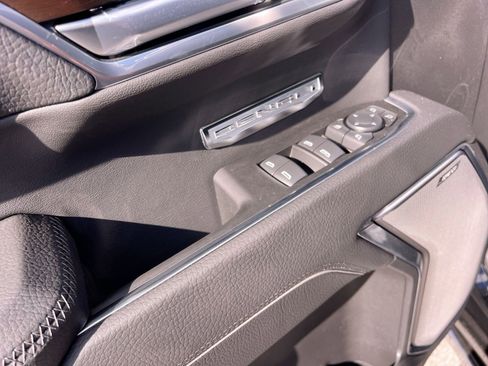 New 2026 GMC Sierra 1500 Denali w/ Denali Reserve Package image 14