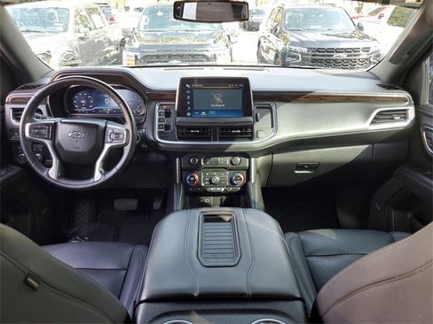 Used 2022 Chevrolet Tahoe Z71 w/ Z71 Off-Road Package image 9