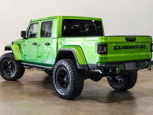 Used 2025 Jeep Gladiator Sport image 45