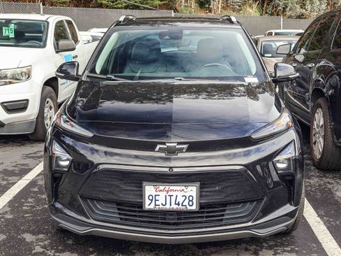 Used 2022 Chevrolet Bolt EUV Premier w/ Sun & Sound Package image 2