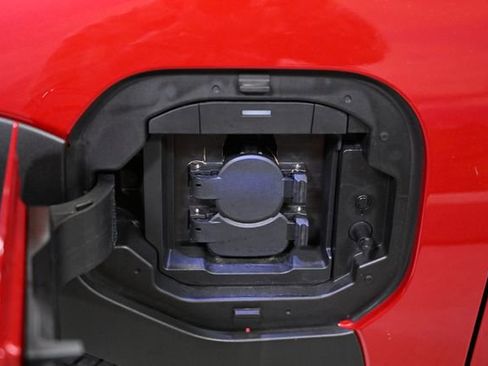 Certified 2024 Subaru Solterra Premium image 16