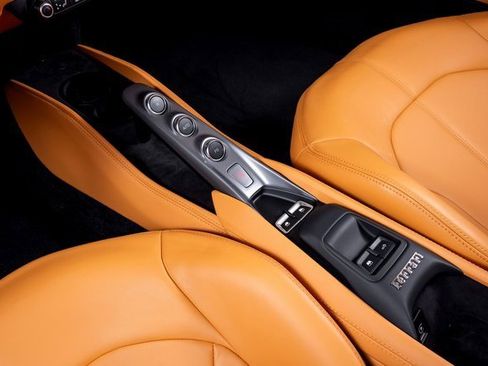 Used 2023 Ferrari F8 Tributo image 27