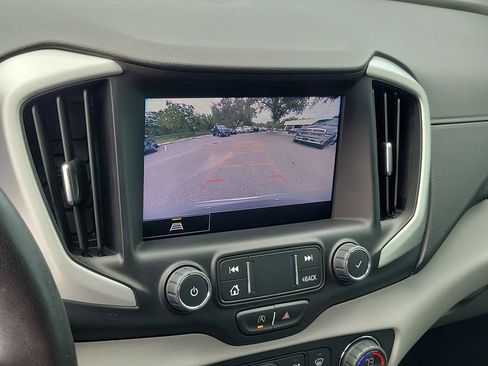 Used 2022 GMC Terrain SLT w/ LPO, Floor Liner Package FWD image 26