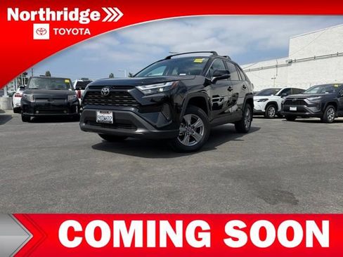 Used 2025 Toyota RAV4 XLE FWD image 3