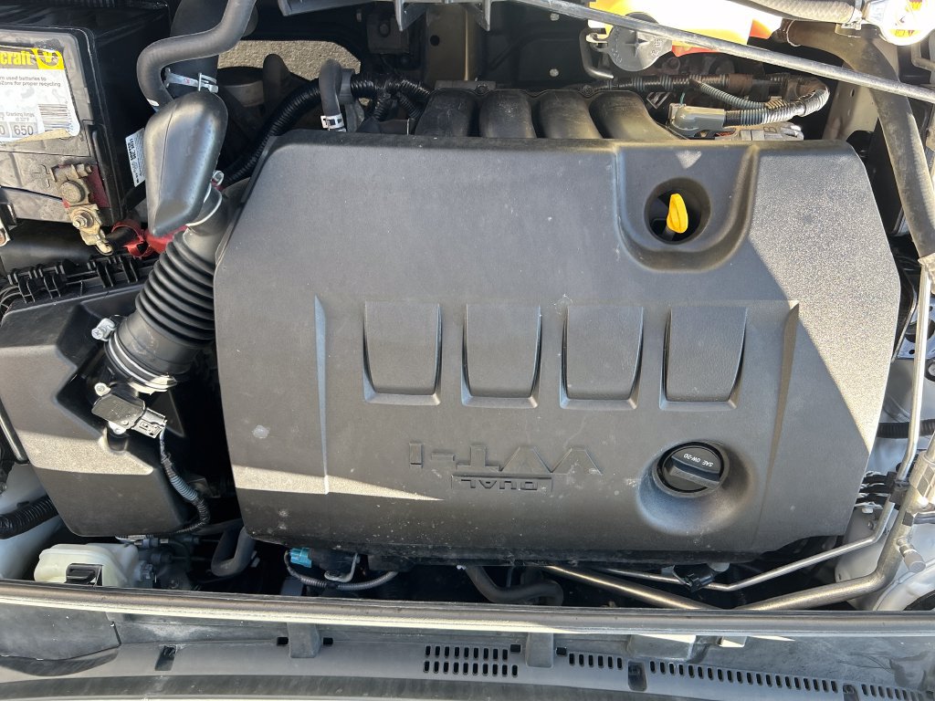 Used 2017 Toyota Corolla LE w/ Carpet Mat Package (TMS) FWD image 23