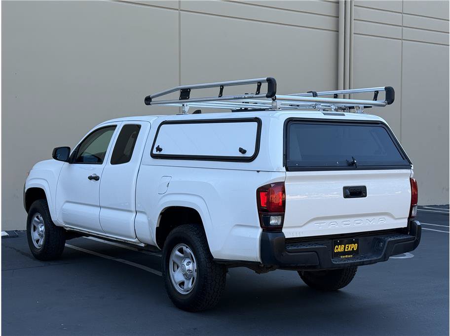 Used 2022 Toyota Tacoma SR RWD image 4
