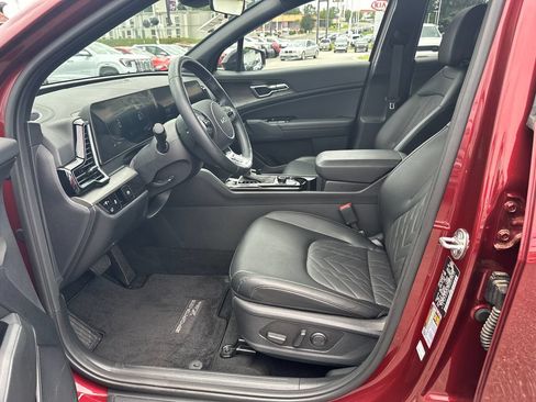 Certified 2025 Kia Sportage X-Line w/ Premium Package AWD/4WD image 9