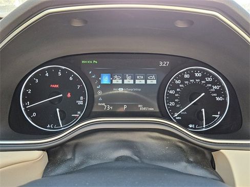 Used 2020 Toyota Avalon Limited image 25