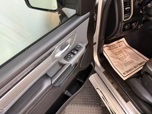 Used 2022 RAM 1500 Big Horn AWD/4WD image 18