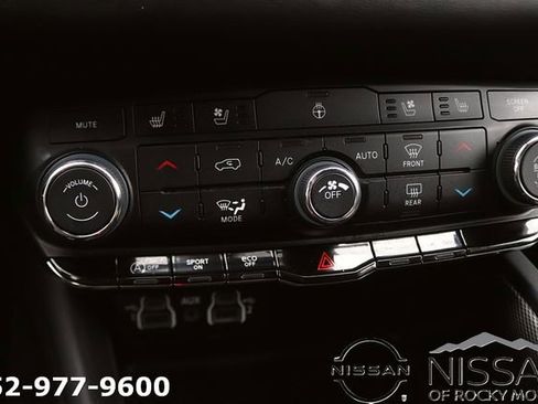 Used 2024 Dodge Durango GT image 24