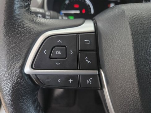 Used 2024 Toyota Sienna XLE image 15