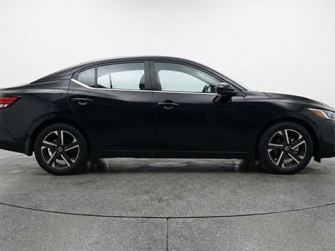 Used 2025 Nissan Sentra SV image 11