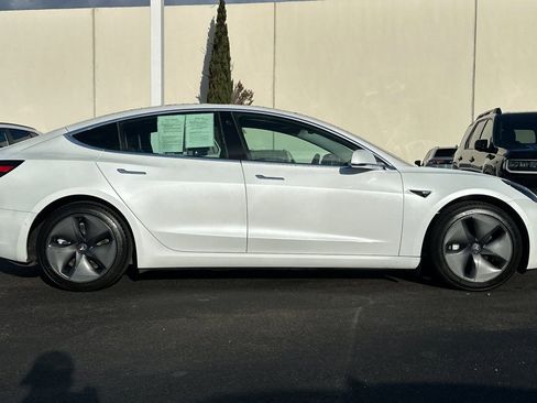 Used 2019 Tesla Model 3 Long Range image 2