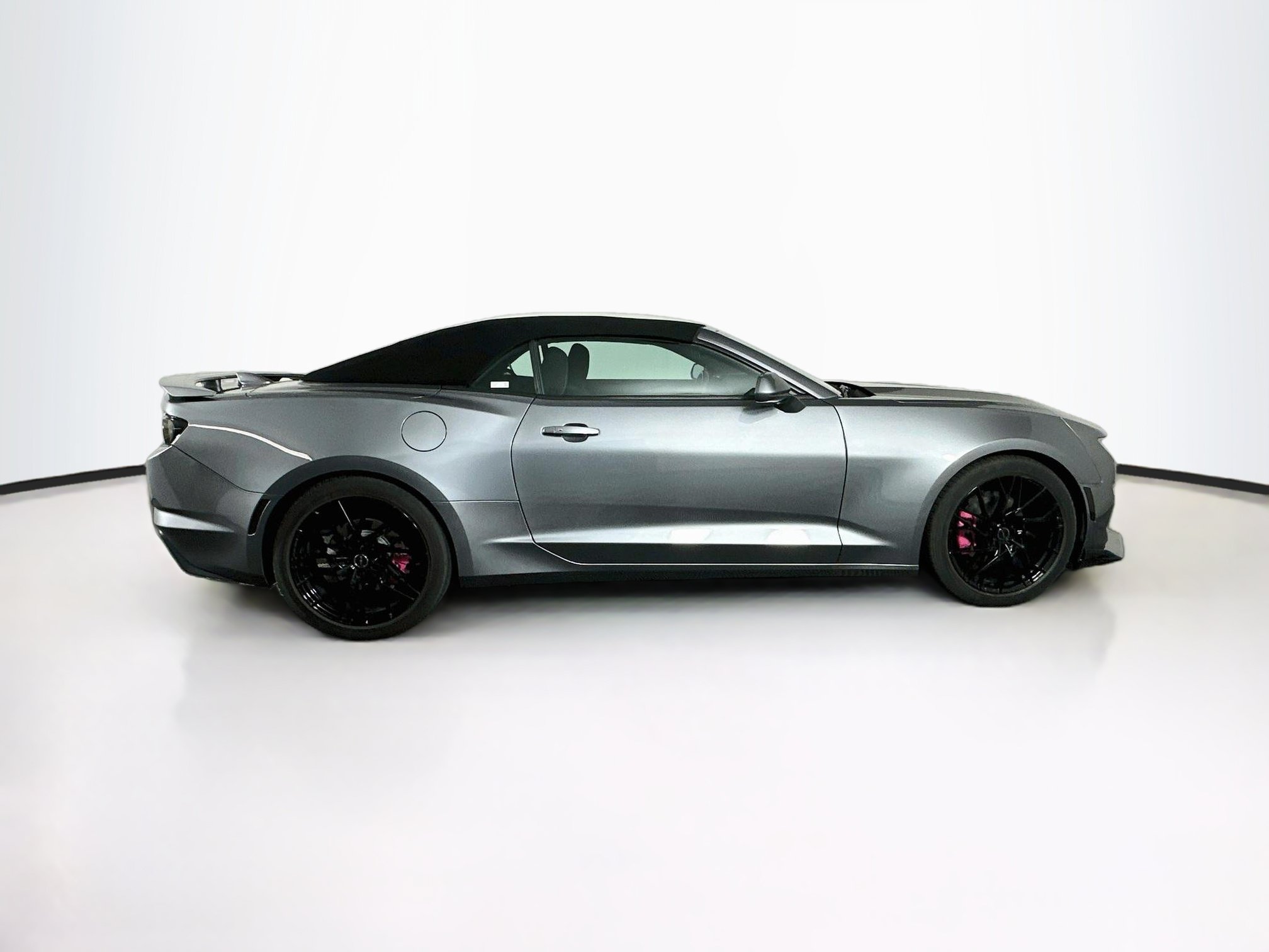 Used 2020 Chevrolet Camaro LT w/ RS Package RWD image 10