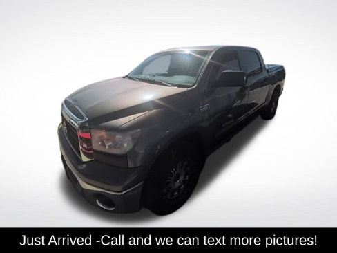 Used 2008 Toyota Tundra 4x4 CrewMax w/ Tow Pkg image 1