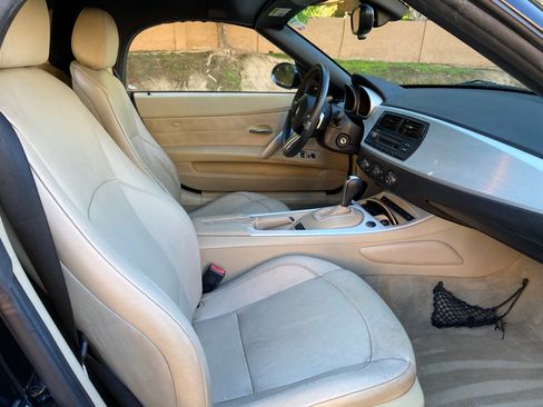 Used 2006 BMW Z4 3.0si image 40