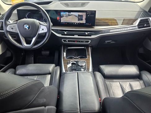Used 2025 BMW X7 xDrive40i AWD/4WD image 12