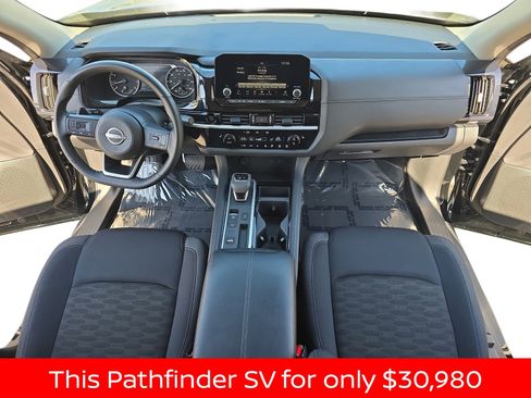 Used 2025 Nissan Pathfinder SV image 15