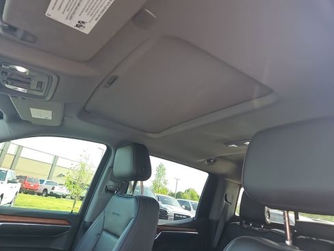 Used 2022 GMC Sierra 1500 Denali w/ Denali Reserve Package image 17