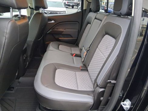 Used 2021 Chevrolet Colorado Z71 w/ Z71 Midnight Edition image 11