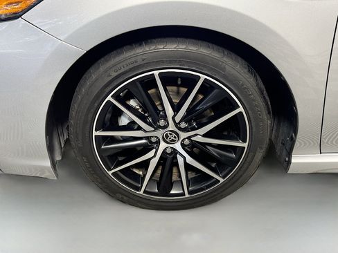 Used 2023 Toyota Camry SE FWD image 14