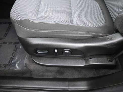 Used 2018 Chevrolet Traverse LT image 15