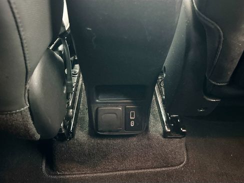 Used 2023 Chevrolet TrailBlazer RS w/ Sun and Liftgate Package image 25