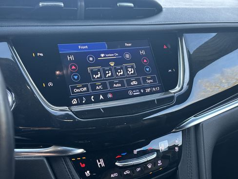 Used 2023 Cadillac XT6 Premium Luxury image 29