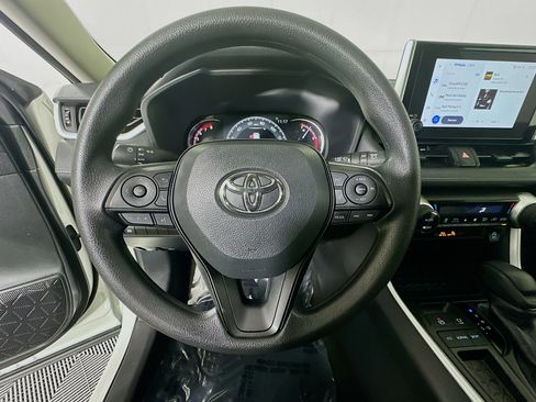 Used 2025 Toyota RAV4 XLE w/ Convenience Package FWD image 15