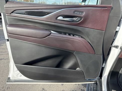 Used 2023 Cadillac Escalade ESV Sport Platinum w/ LPO, ONYX Package image 29