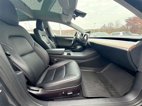 Used 2022 Tesla Model 3 Performance image 26