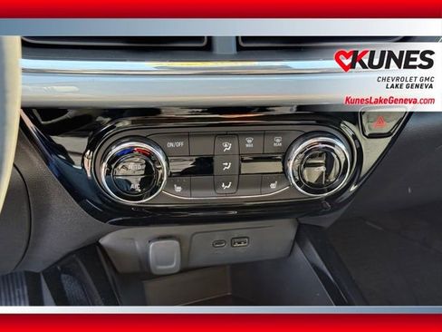 New 2026 Chevrolet Trax LT w/ Driver Confidence Package FWD image 28