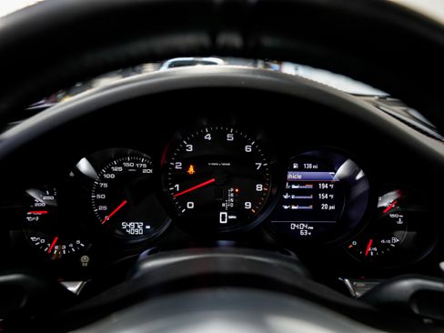 Used 2015 Porsche 911 Targa 4 image 12