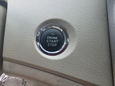 Used 2011 Toyota Avalon Limited image 35